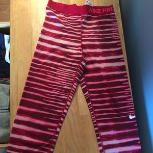 Nike pro capris